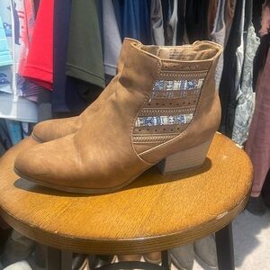 Maurice’s Stylish Brown Ankle Boots